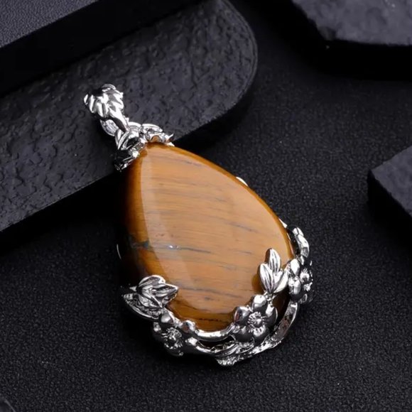 Elegant Silver and Brown Pendant Necklace - Picture 2 of 2